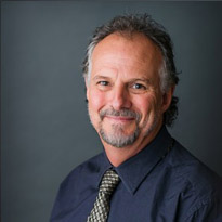 Robert C Hernandez